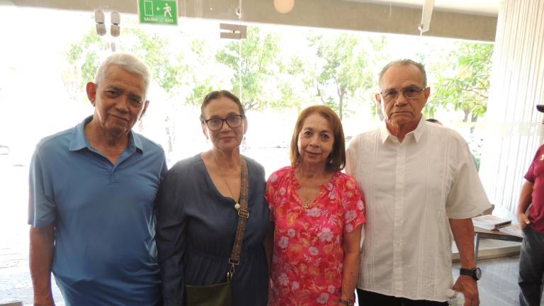 Celebran familia y amigos la trayectoria de Santiago Ibarra