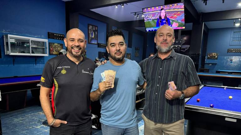 Arce Carrillo domina Torneo Relámpago de Billar, en Mazatlán