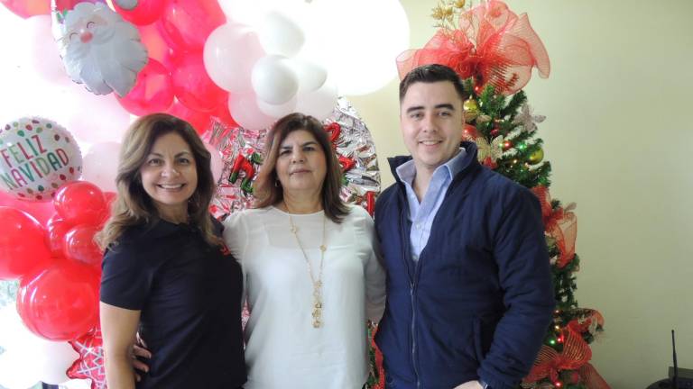 Celebran colaboradores de Noroeste la Navidad con rico desayuno