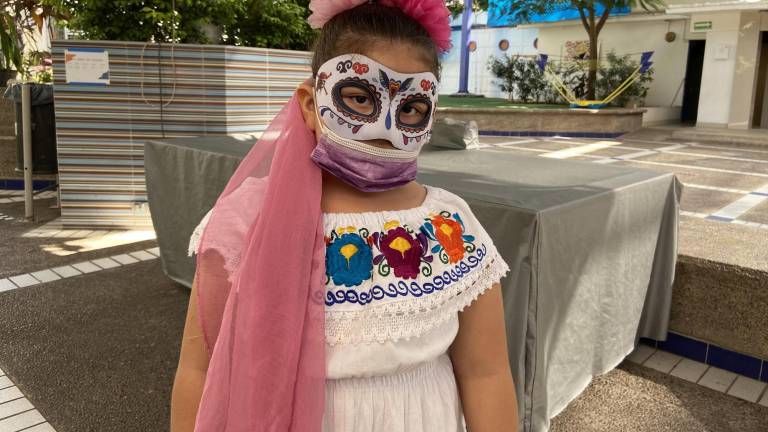 Celebran el Día de Muertos en la Activa Integral