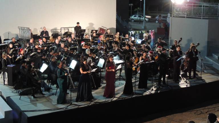 La OSSLA y el octeto de cantantes del Taller de Ópera de Sinaloa se presentan en el Ágora Rosario Castellanos.