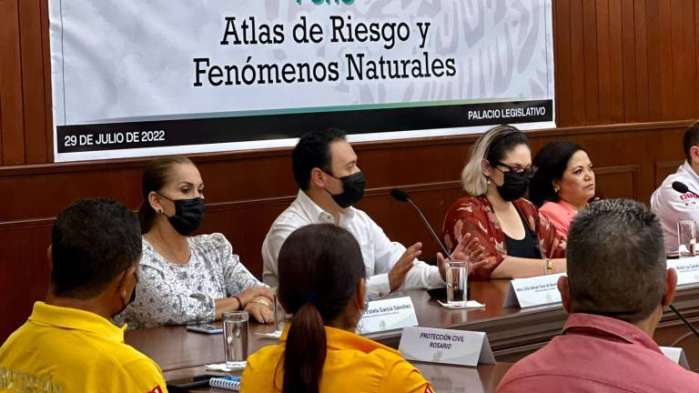 Foro sobre Atlas de Riesgo y Fenómenos Naturales celebrado en Culiacán.