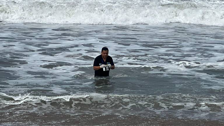 Se suma JUMAPAM a la revisión de la calidad del agua en la playa de Olas Altas