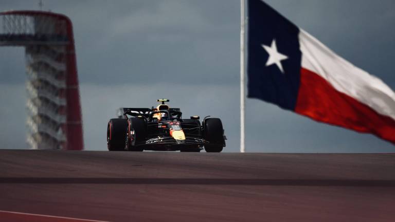 Verstappen brilla en la Sprint de GP de Estados Unidos; Checo finaliza en noveno