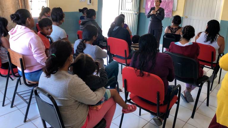 Cientos de familias beneficiadas por las actividades de Pro-familia de Jornaleros en La Cruz de Elota