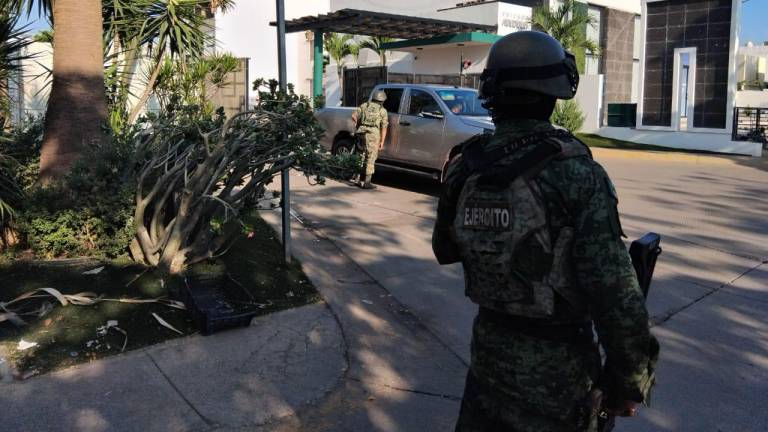 Elementos del Ejército realizan un operativo al norte de Culiacán.