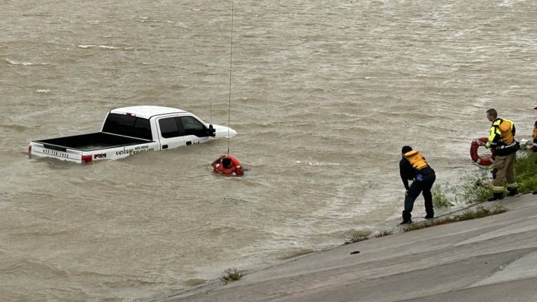 Provoca ‘Beryl’ inundaciones y deja a millones sin electricidad en Texas