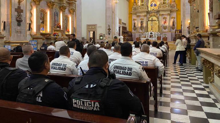 Con misa de acción de gracias celebran el Día del Policía en Culiacán