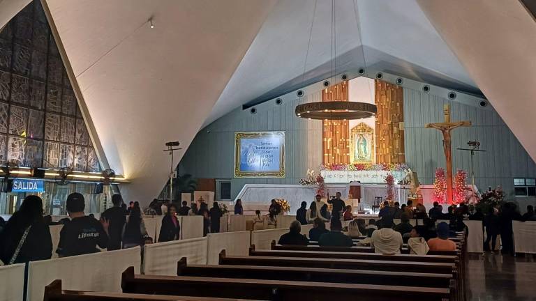 Celebración a la Virgen de Guadalupe en el templo de La Lomita, en Culiacán.