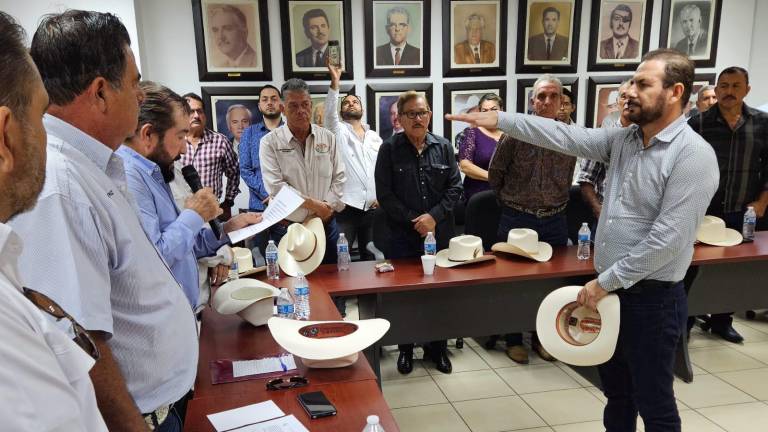 Rinde protesta Sáinz Aispuro para ocupar lugar de Faustino Hernández en la UGRS