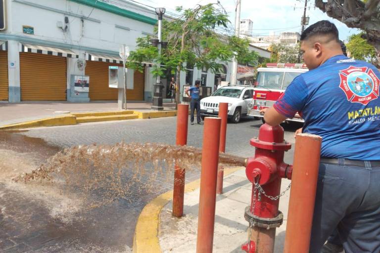 Alista Protección Civil proyecto para multiplicar hidrantes en toda la ciudad