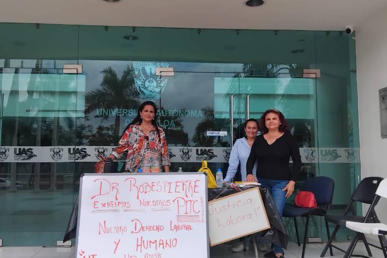 Docentes de Facultad mantienen plantón desde hace 27 horas en Rectoría de la UAS