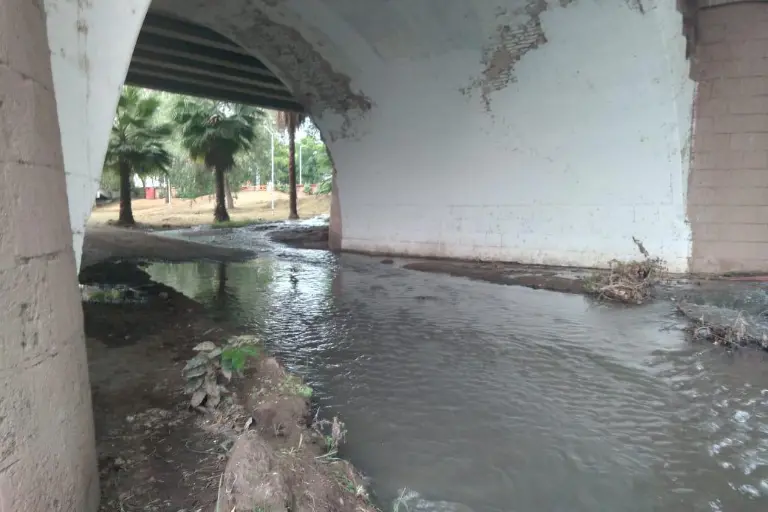 Denuncian brote de aguas negras que desembocan en el río Tamazula, en Culiacán