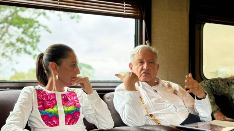 Claudia Sheinbaum Pardo en una de las giras con el Presidente Andrés Manuel López Obrador.