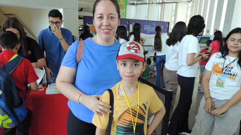 Conviven niños y niñas entre la ciencia y la diversión