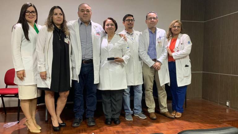 Reconocen la investigación científica de dos profesionales del Hospital General de Culiacán