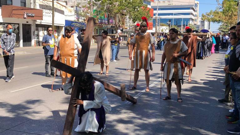 La representación de la Pasión se vivió de la Catedral a La Lomita.