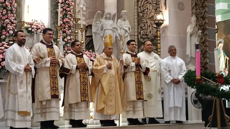 Durante la misa se pidió por la paz y la hermandad entre los semejantes.