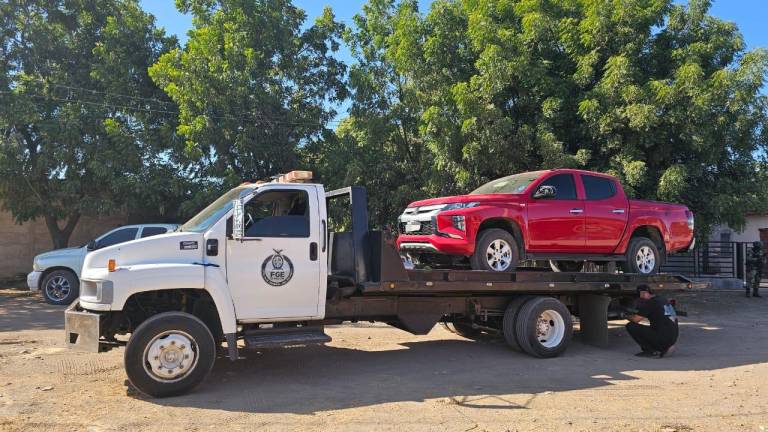 Recuperan camioneta tras reporte de robo, en Culiacán