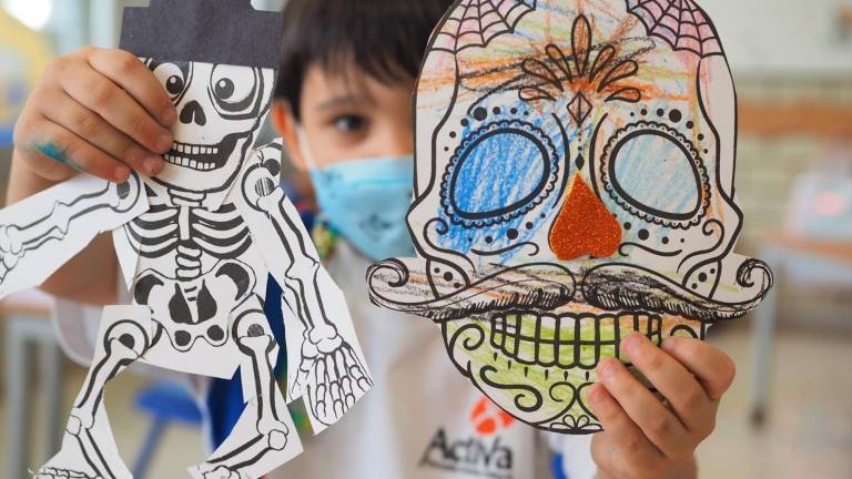 Celebran el Día de Muertos en la Activa Integral