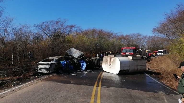 Mueren cinco en choque registrado en la carretera a Sanalona, en Culiacán