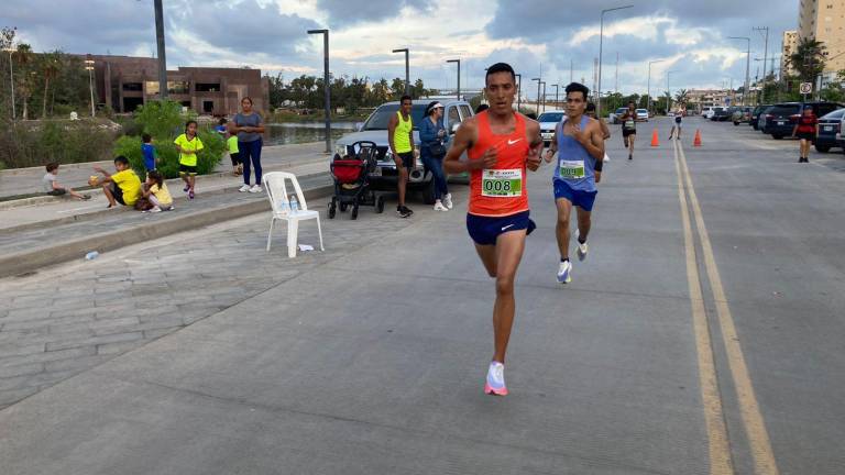 Juan de Dios Leyva gana el primer lugar.