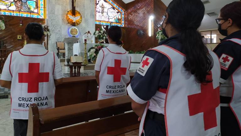 La celebración de la misa se llevó a cabo en la parroquia de San Carlos Borromeo