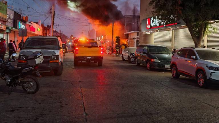 Los hechos ocurren en una dulcería de cadena ubicada por la calle José María Morelos y Pavón.