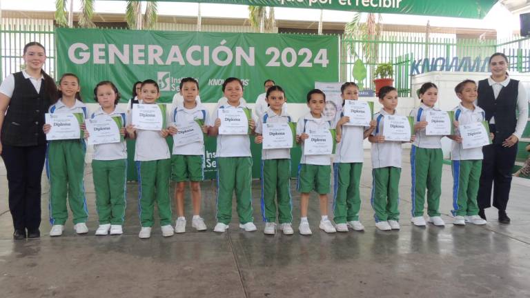 Reconoce el Instituto Senda a sus alumnos de excelencia