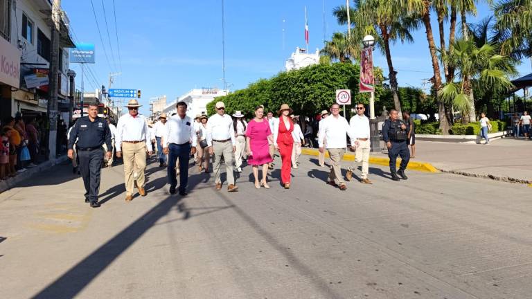 Desfile conmemorativo del inicio de la guerra de Independencia de México.