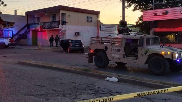 Reportan auto con explosivos en la colonia Emiliano Zapata, en Culiacán