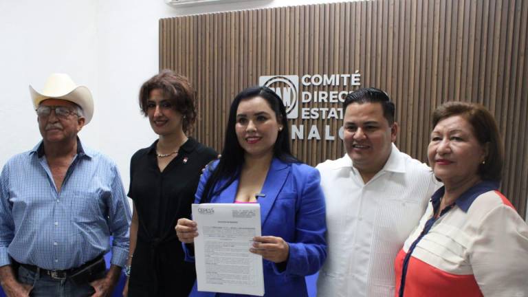 Registra Vanessa Sánchez candidatura para dirigir el PAN Sinaloa