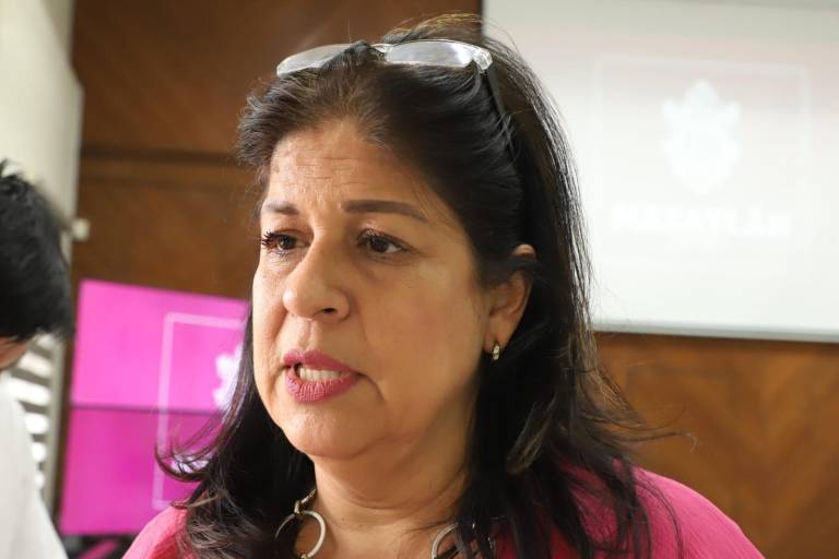 Pide Síndica Procuradora de Mazatlán auditar el cobro de puestos fijos y semifijos