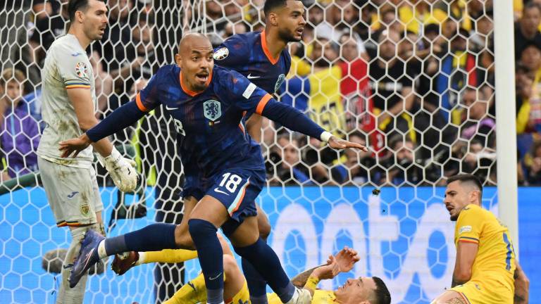 Donyell Malen sentenció el tiunfo de los Países Bajos con par de goles en la recta final del encuentro ante Rumania.
