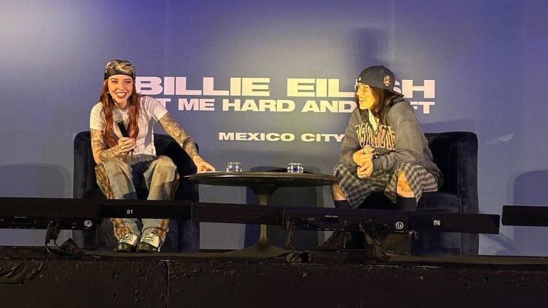 La rapera puertorriqueña Young Miko acompaño a Billie Eilish.