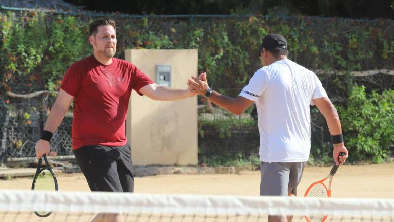 Se quedan cortos Aviña y Medrano, en Torneo del Racquet Las Gaviotas