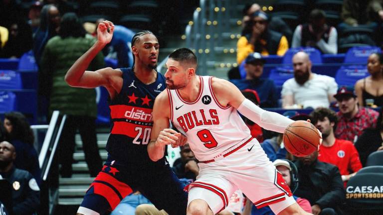 Nikola Vucevic aporta doble-doble en la victoria de Bulls