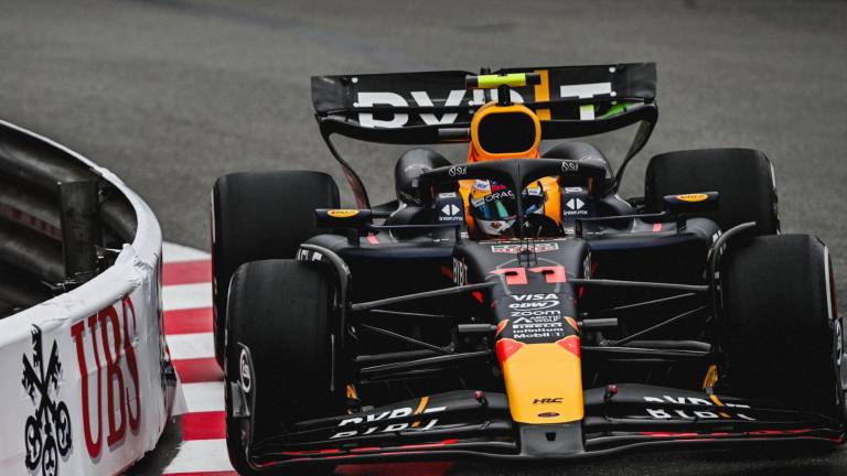 Sergio “Checo” Pérez batalla con la lluvia en las primeras sesiones.