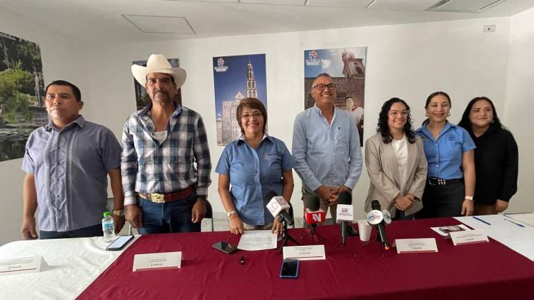 Personal de Sectur y de la UPSIN anuncian el impulso del turismo en La Petaca, Concordia.