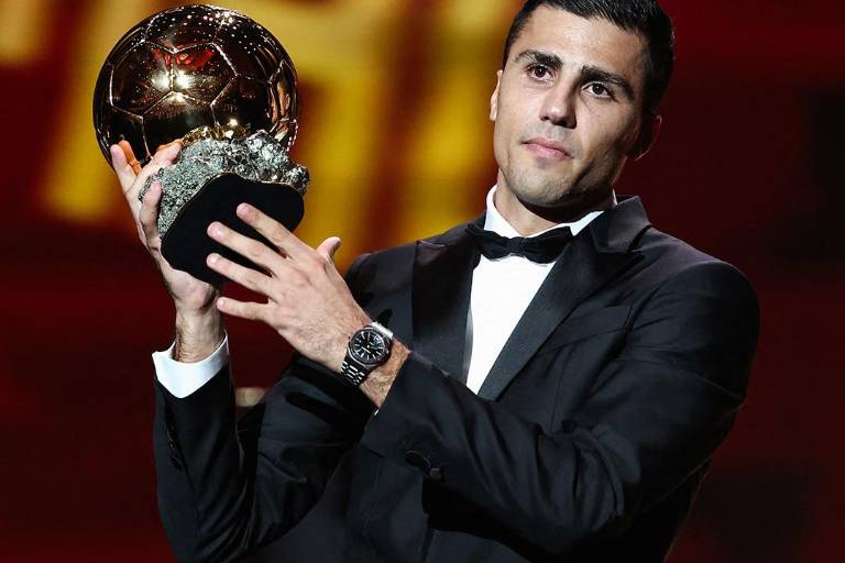 Rodri le gana el Balón de Oro 2024 a Vinicius y Bellingham