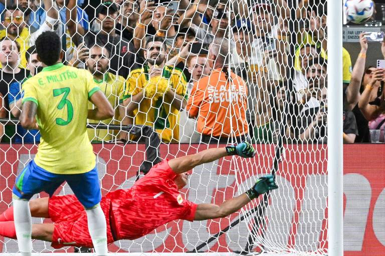 Uruguay eliminó a Brasil en penales para avanzar a Semifinales