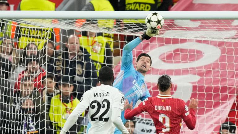 Liverpool derrota al Real Madrid en la Champions League y le complica la clasificación