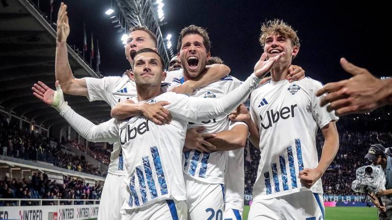 El Como 1907 logró su primera victoria en la Serie A, al doblegar al Atalanta.