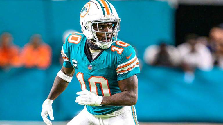 Tyreek Hill y Dolphins buscan unirse para vencer a Bills, pese a semana de ‘conmoción’