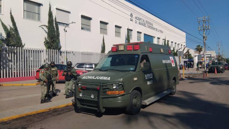 Los elementos fueron trasladados a un hospital.