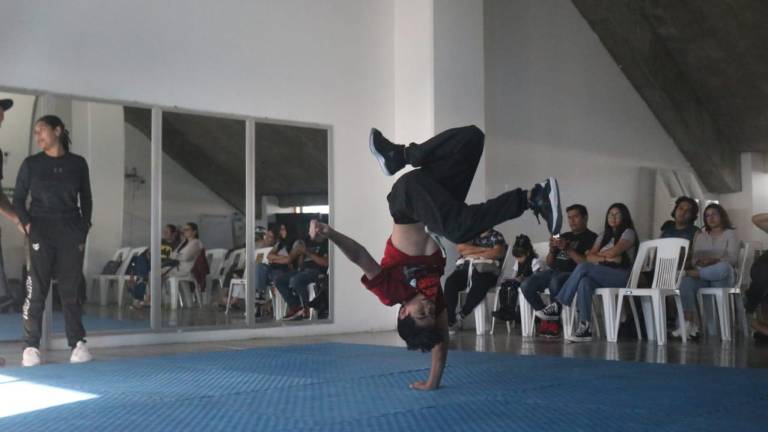 Los participantes sorprendieron con sus acrobacias.