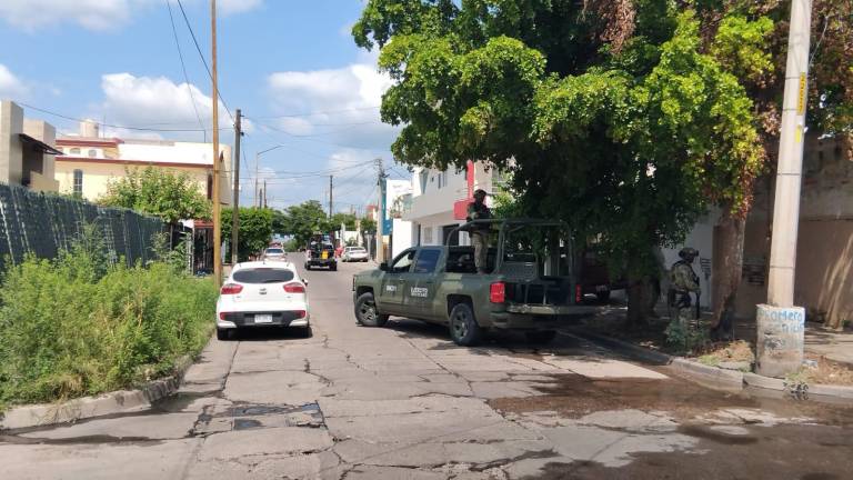 Rodean Ejército y Guardia Nacional inmueble en Tierra Blanca, en Culiacán