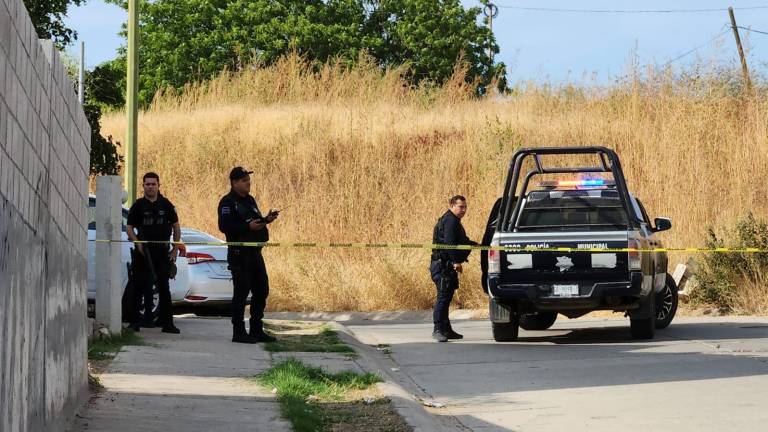 Encuentran a un hombre asesinado en el fraccionamiento San Isidro, en Culiacán