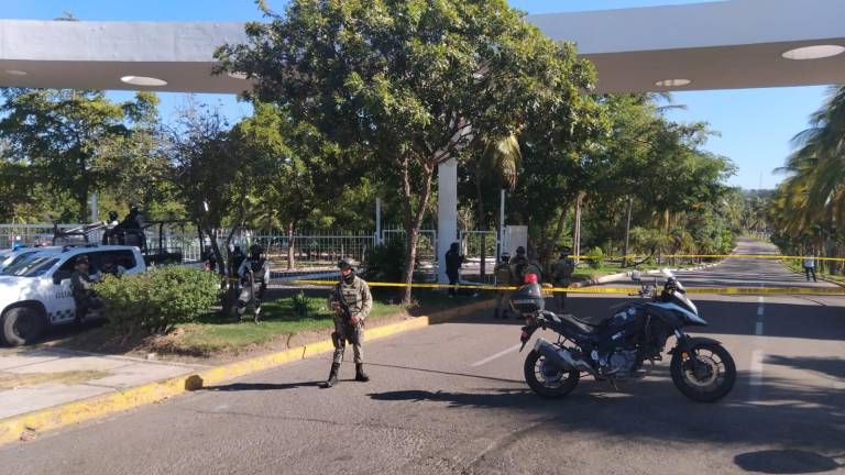 Dejan hielera con mensaje en el Parque 87 en Culiacán