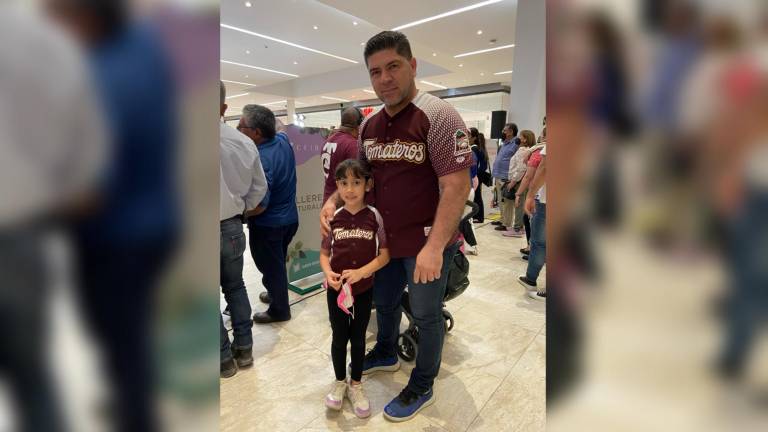 Tomateros de Culiacán presenta sus uniformes